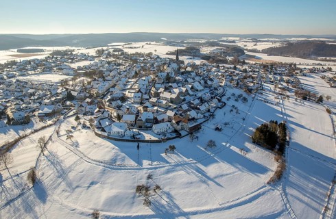 Quarter Kallenhardt with snow in winter