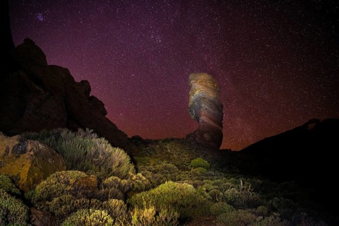 Roque Cinchado and Teide vulcano with starry sky