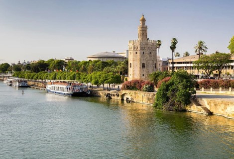 Torre del Oro on the waterfront of the Rio Guadalquivir