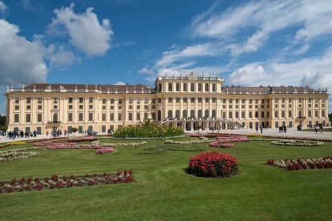 Schonbrunn Palace with palace gardens