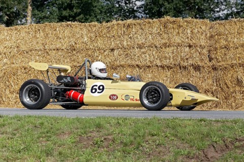 Lotus 69 Formula 3 on the circuit