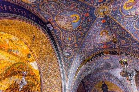 Decorated vaulted ceiling with frescoes