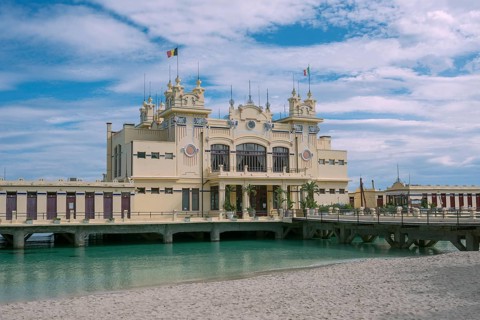 Hotel Mondello on stilts in water