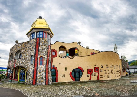 Hundertwasser Markthalle by Friedensreich Hundertwasser