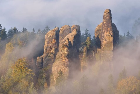 Rock serrated crown