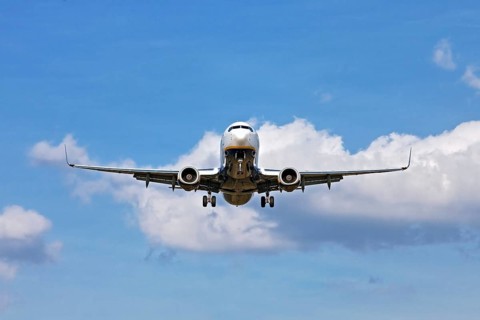 Aircraft approaching