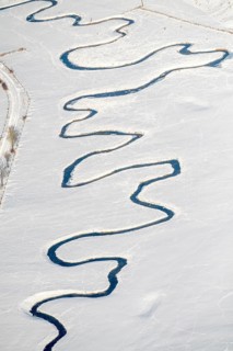 Meandering river Mohne in the snow