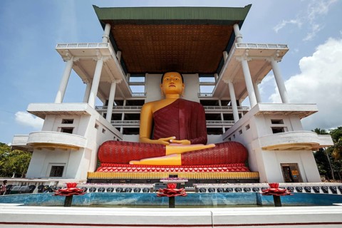 Giant Buddha statue