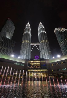 KLCC Lake Symphony Water Fountain Show