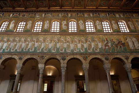 Wall mosaic train of the martyrs