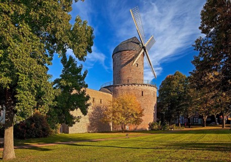 Kempener city mill with ramparts