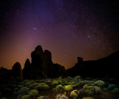 Roque Cinchado and Teide vulcano with starry sky