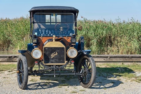 Vintage car