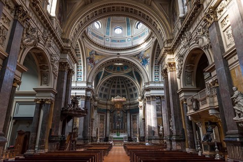 Interior chancel