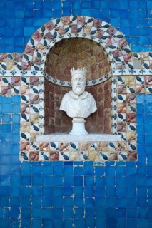 Gallery with royal bust
