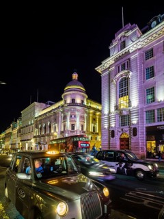 Piccadilly Circus