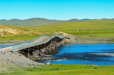 Bridge over the Orchon River