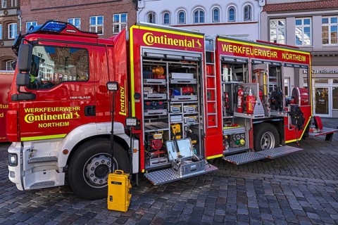 Modern emergency vehicle of the Northeim plant fire brigade