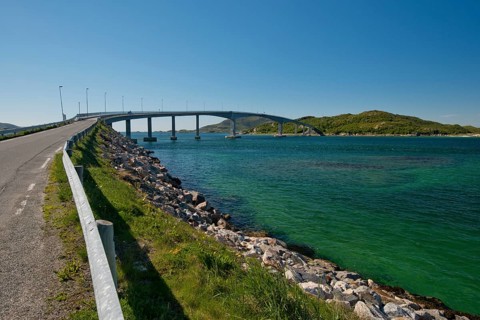 Bridge to the island of Sommaroy