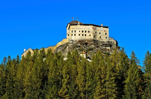 Tarasp Castle