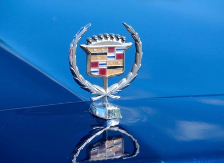 Hood ornament on Cadillac Fleetwood 1986