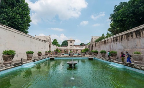 Fountains and pools