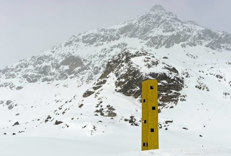 Las Colonnas lookout tower in the snow