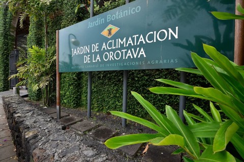 Entrance to the Botanical Gardens