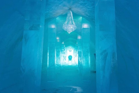 Entrance hall with sculpture and chandelier made of ice
