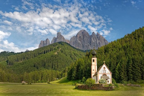 Church St. Johann in Ranui with Odle Group mountain range