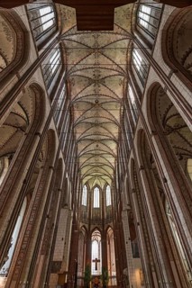 Ceiling vaults with altar room
