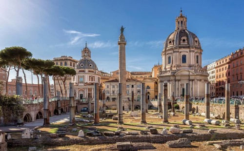 Trajan's Forum with Trajan's Column and columns of the Basilica Ulpia