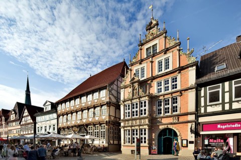 Stiftsherrenhaus and Leisthaus