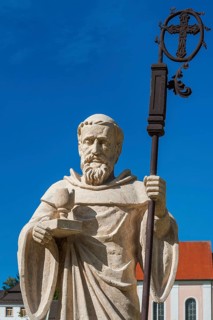 Fountain figure abbot Walto or Balto