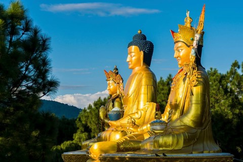 Big golden statues of Padmasambhava