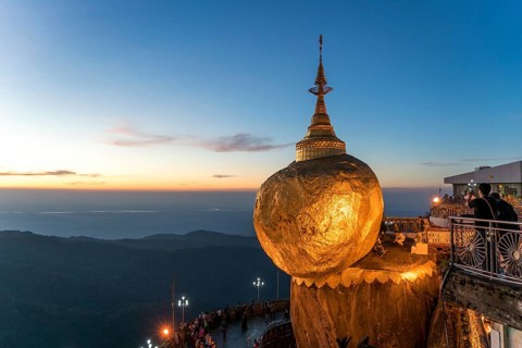 Golden Rock Kyaiktiyo Pagoda