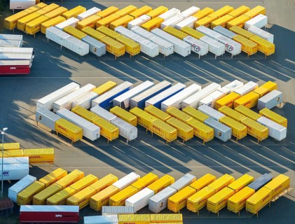 DHL trailer