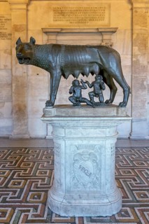 Bronze statue of the Capitoline Wolf