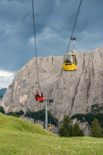 Red and yellow gondola