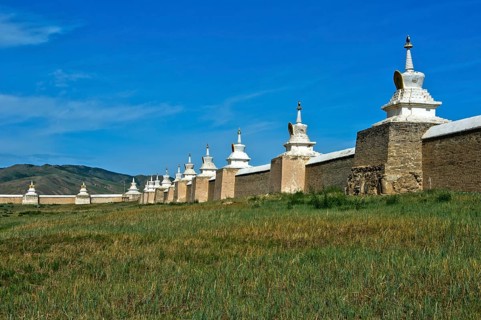 Wall with Soyombo stupas