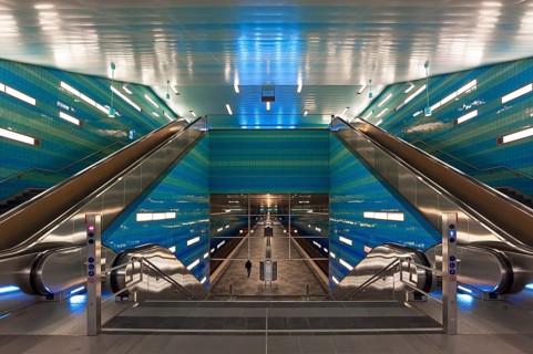 Metro station Uberseequartier