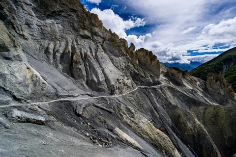 Trekking route to Tilicho Lake