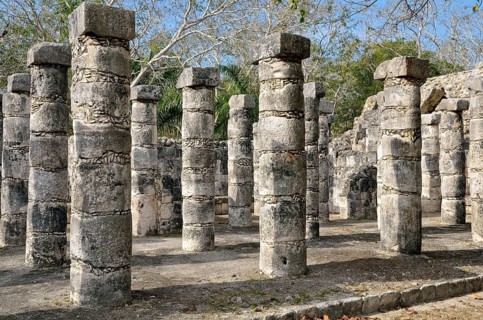 Grupo de las Mil Columnas