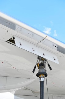 Tank nozzle on wing