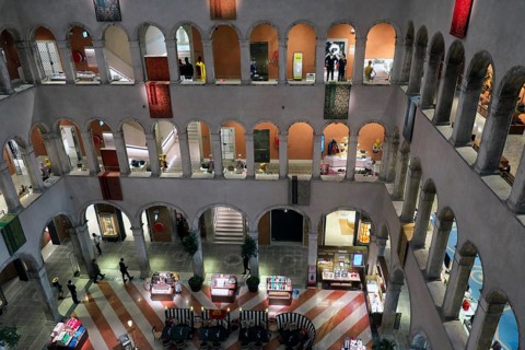 Department store Fondaco dei Tedeschi