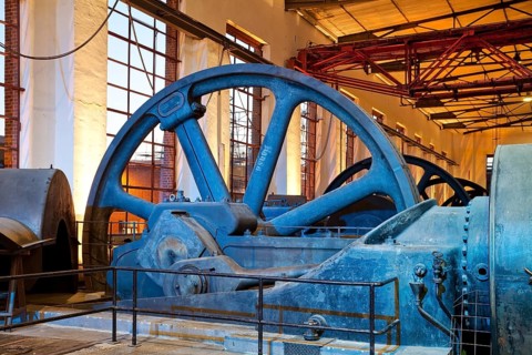Compressor hall