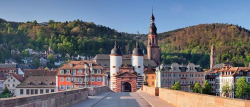 Karl-Theodor Bridge with bridge gate