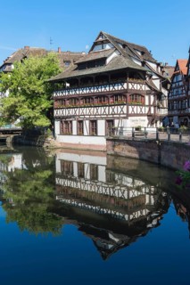 Maison des Tanneurs and timbered houses along the ILL canal
