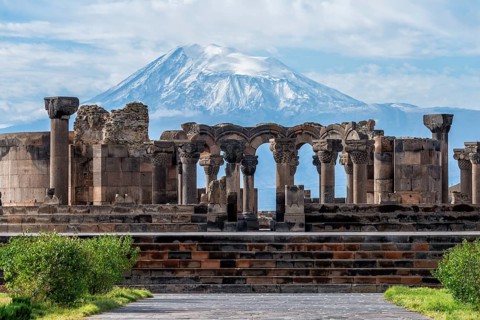 Zvarnots ruins