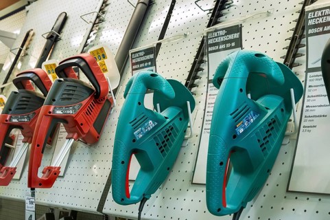 Electric hedge trimmers